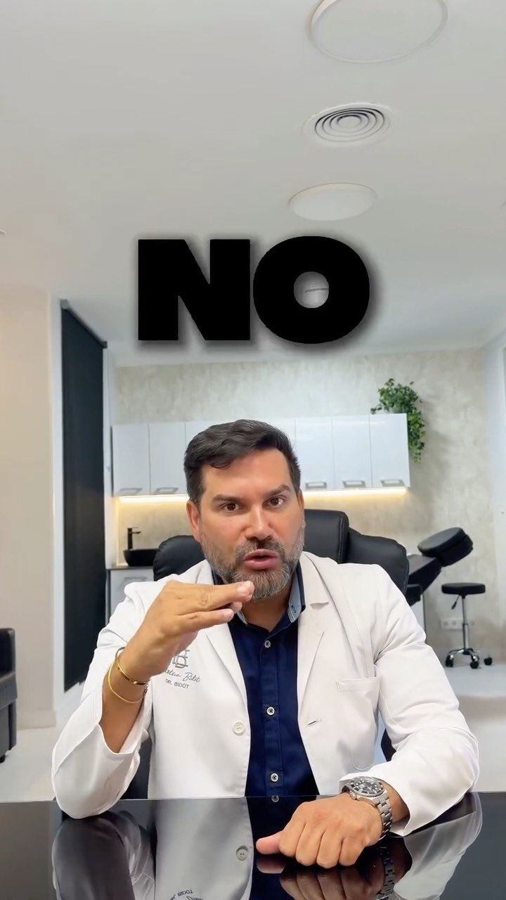 El Dr. Bidot explica la valoración individual antes del primer tratamiento con neuromoduladores.